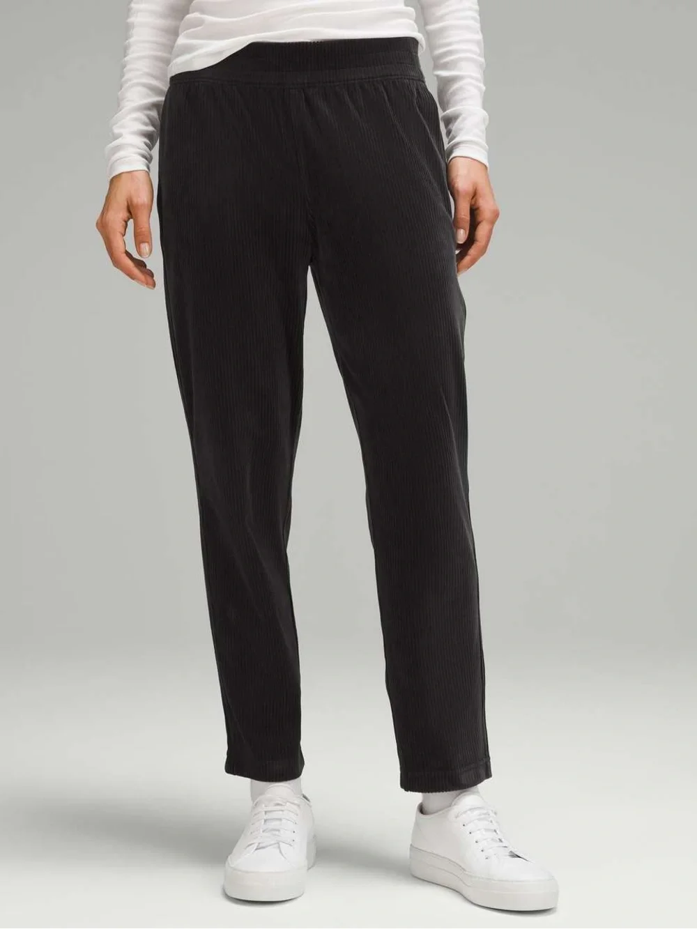 Lululemon Scuba Mid-Rise Wide-Leg Pant 7/8 Length Velvet Cord Black